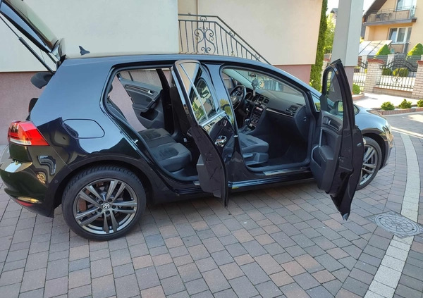 Volkswagen Golf cena 42500 przebieg: 212000, rok produkcji 2015 z Józefów małe 301